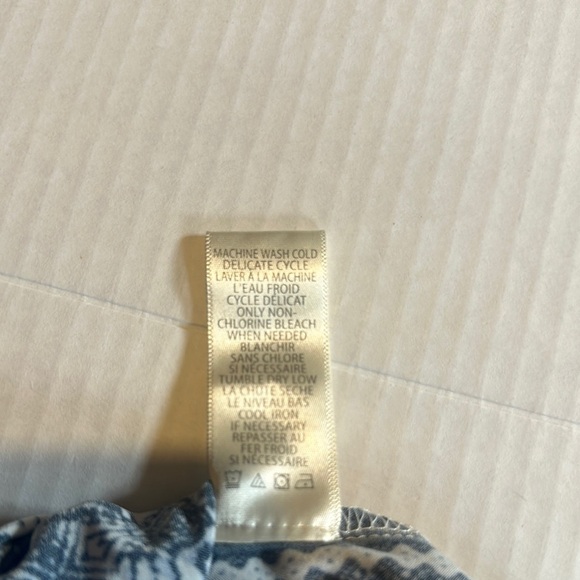 Max Studio Sleeveless Blue Patterned Maxi Dress w curved neckline slits bottom - Picture 7 of 10